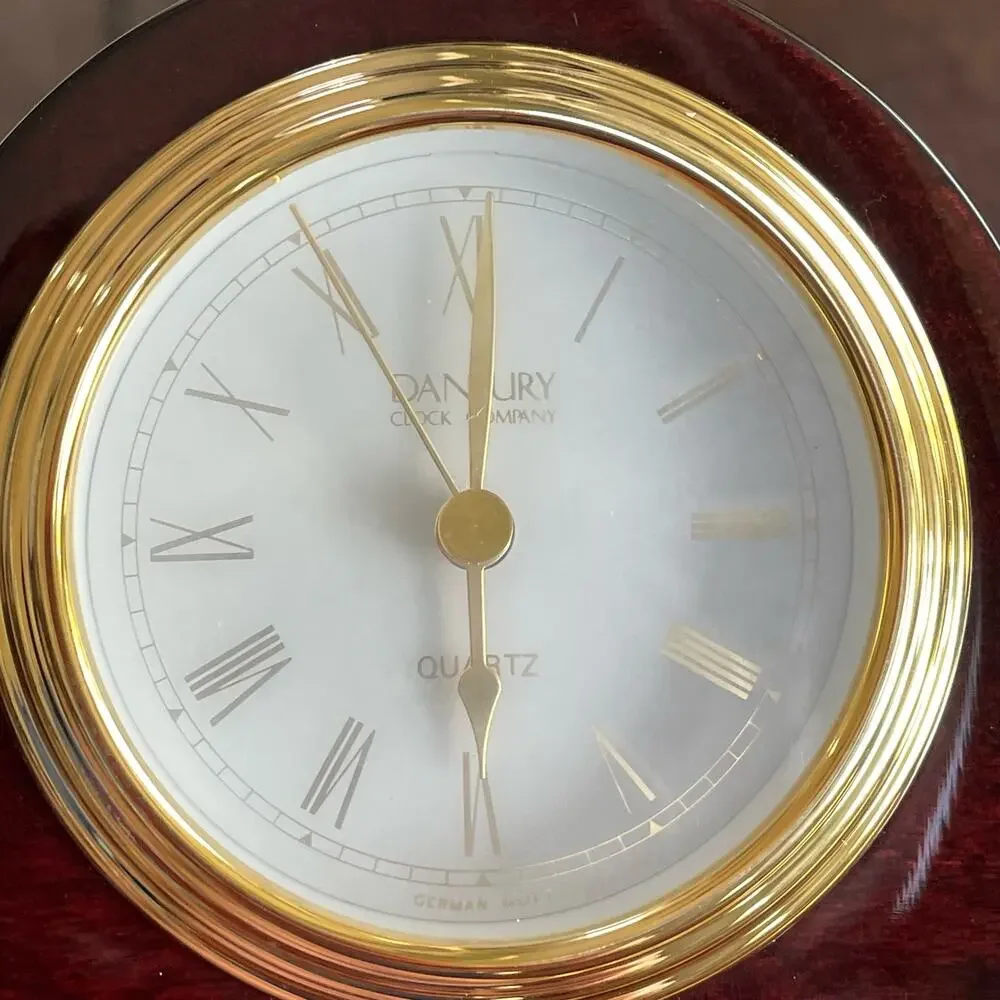 Danbury Clock Redwood Napoleon Mantle Cherry Brass Plaque Vintage 1990s NOS